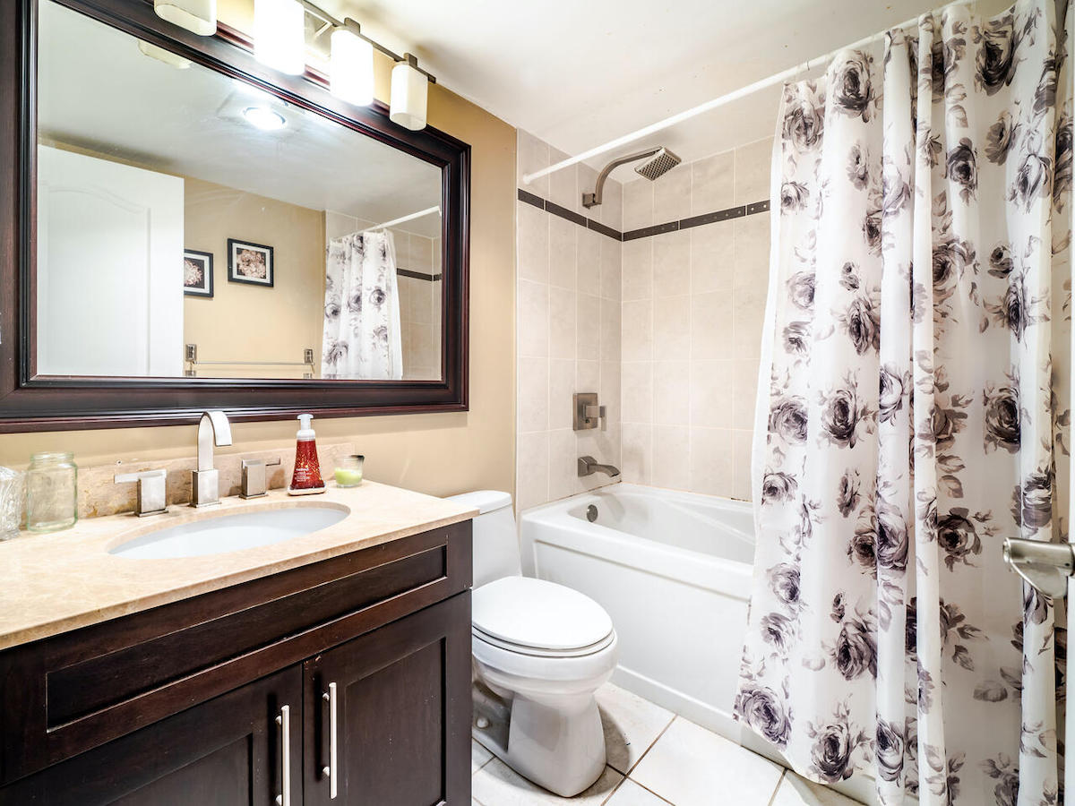 411-9890 Manchester Drive, Burnaby 18