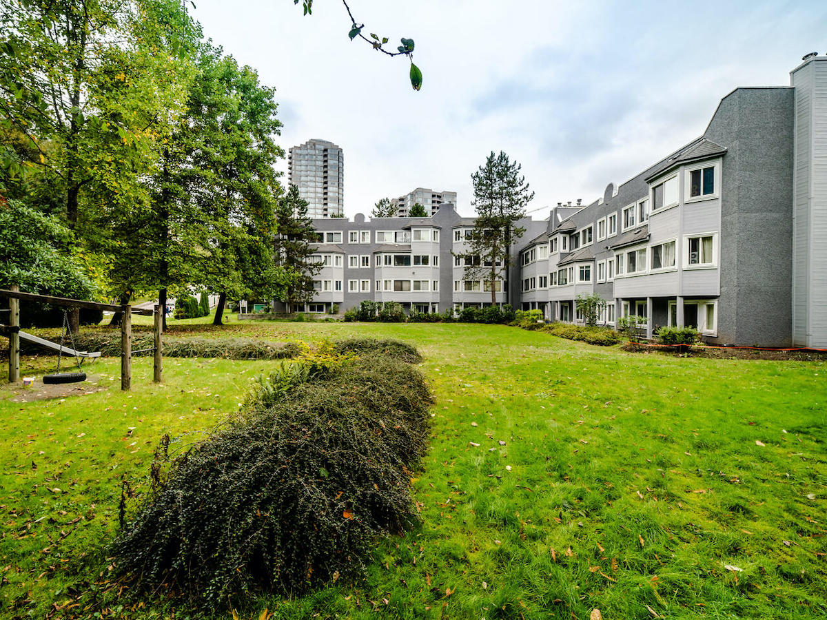 411-9890 Manchester Drive, Burnaby 2
