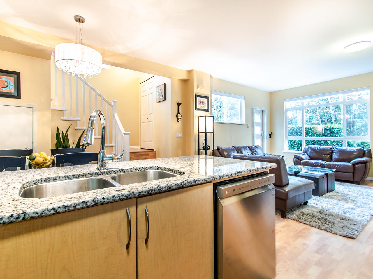 19 15 Forest Park Way, Port Moody 12