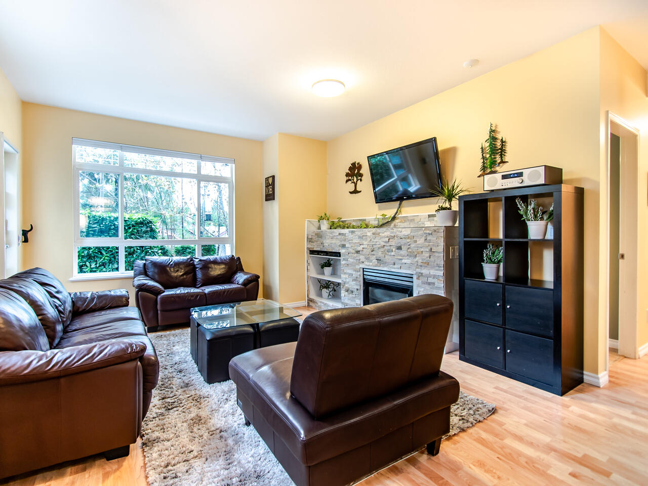 19 15 Forest Park Way, Port Moody 13