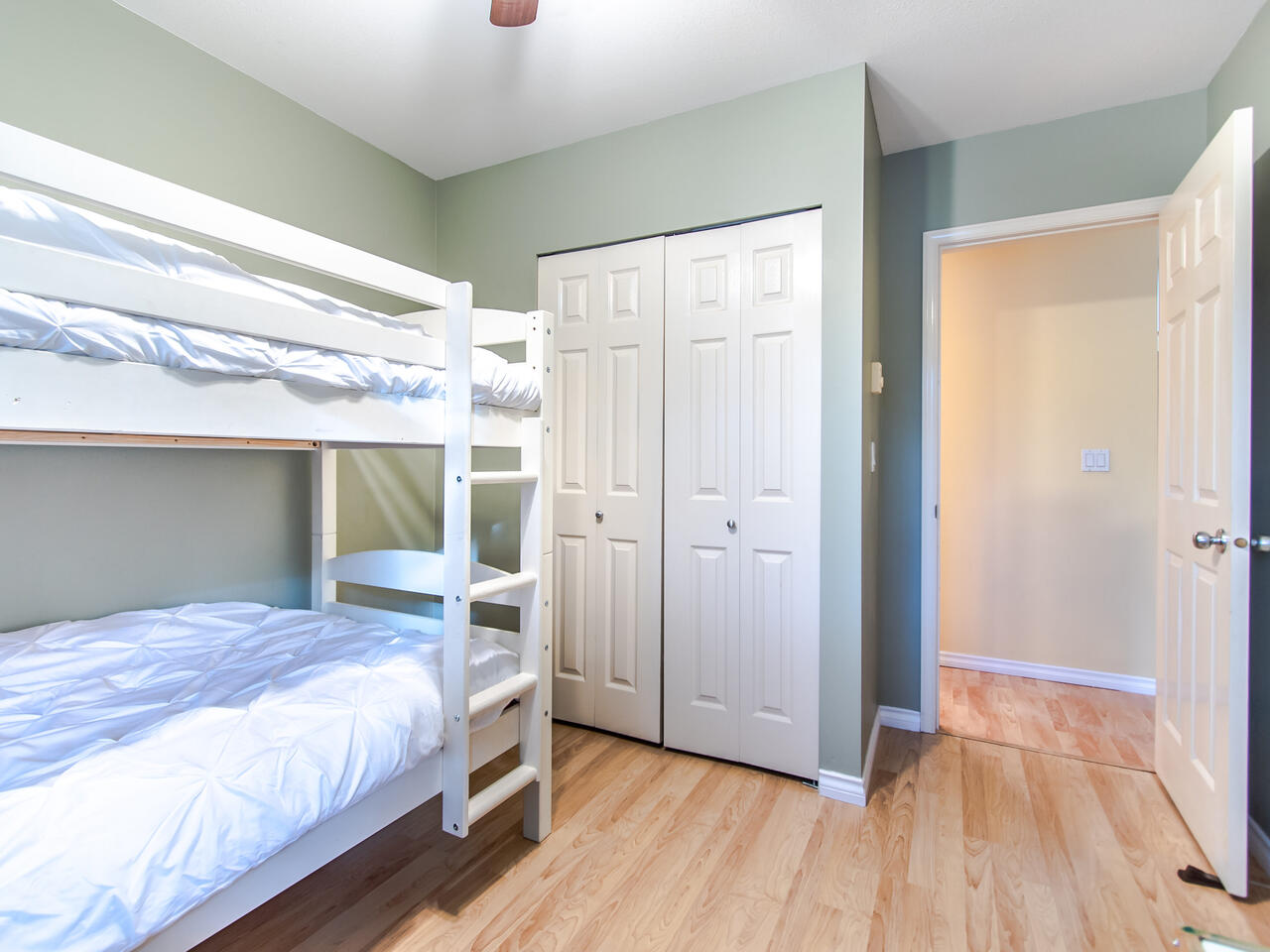 19 15 Forest Park Way, Port Moody 18