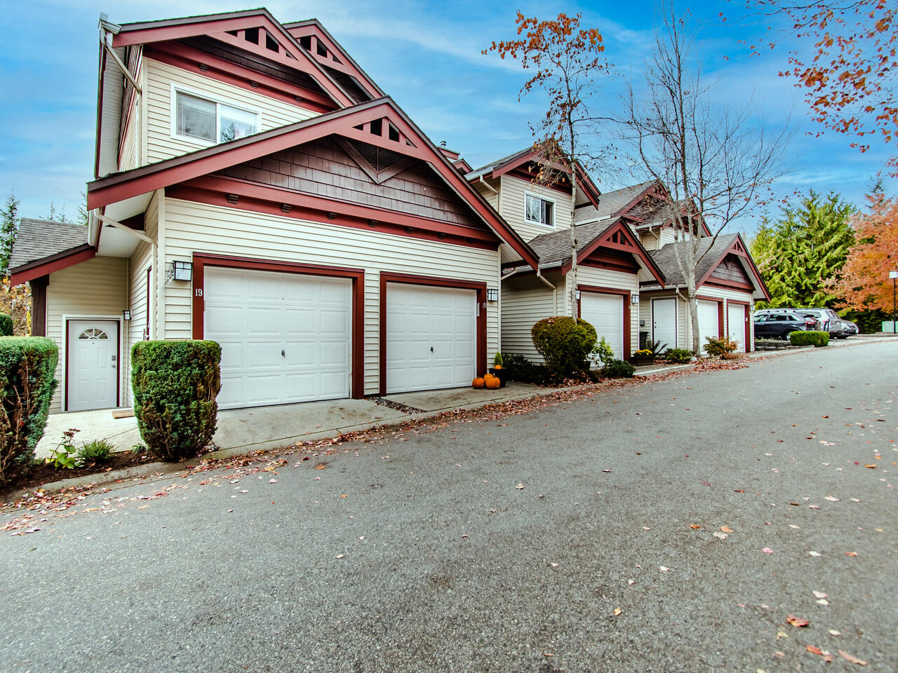 19 15 Forest Park Way, Port Moody 2