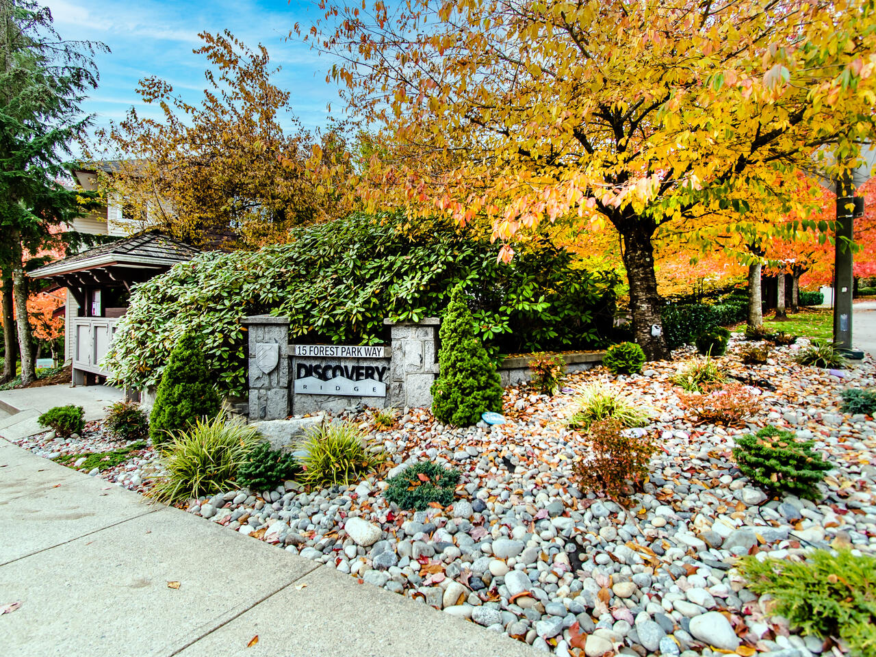 19 15 Forest Park Way, Port Moody 5