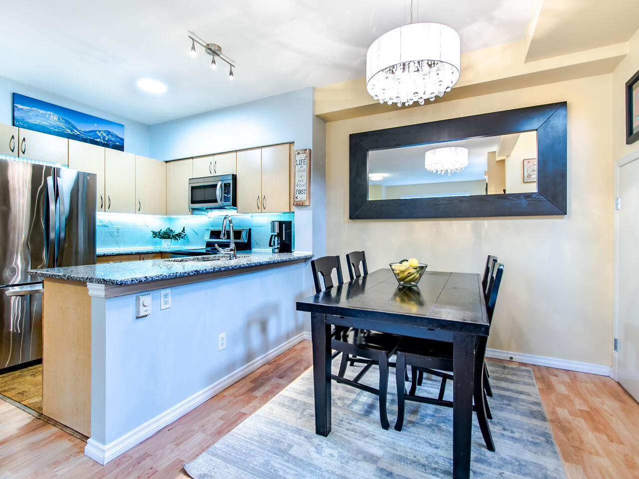 19 15 Forest Park Way, Port Moody 9