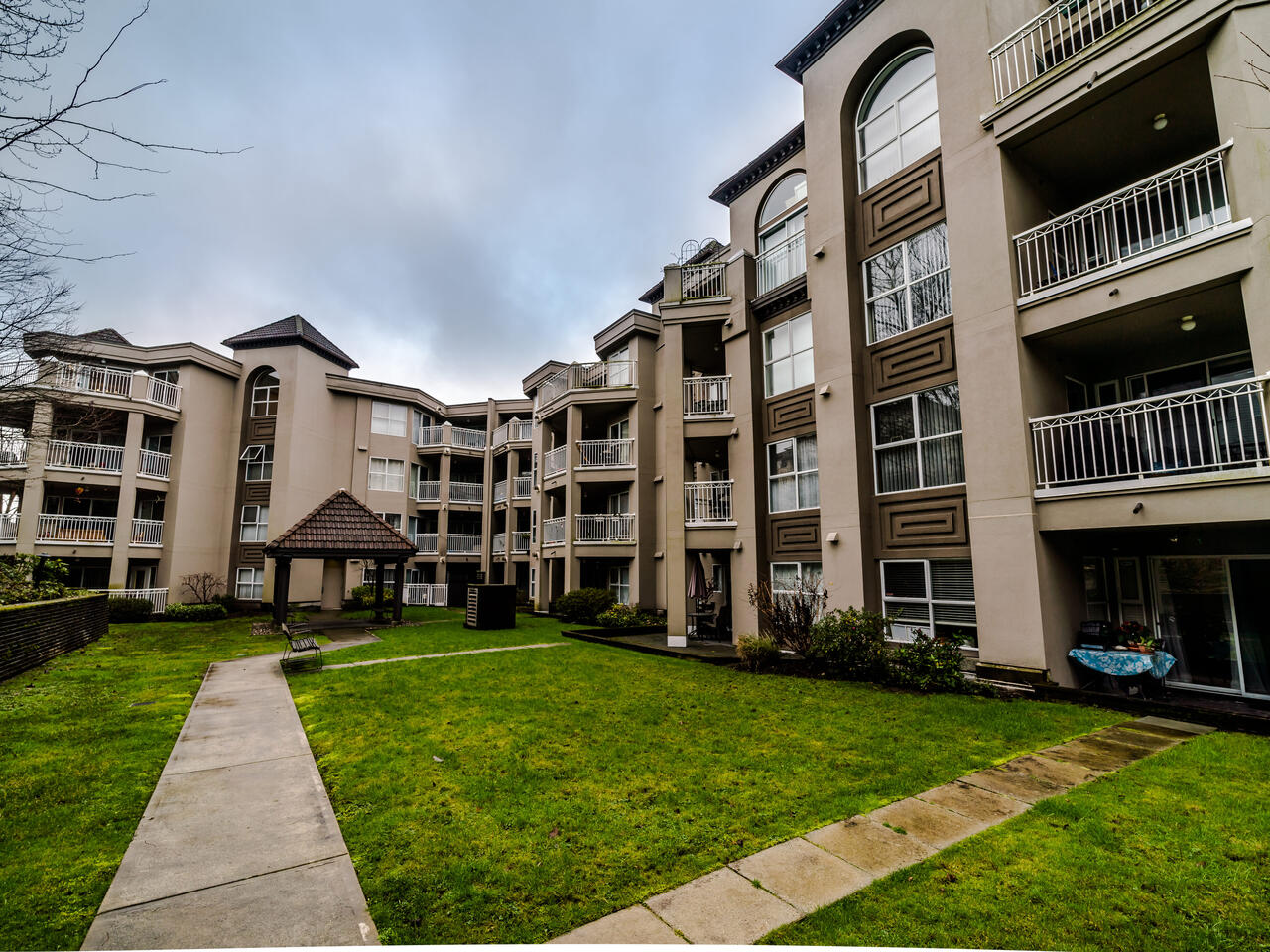 402 519 Twelfth St, New Westminster 3