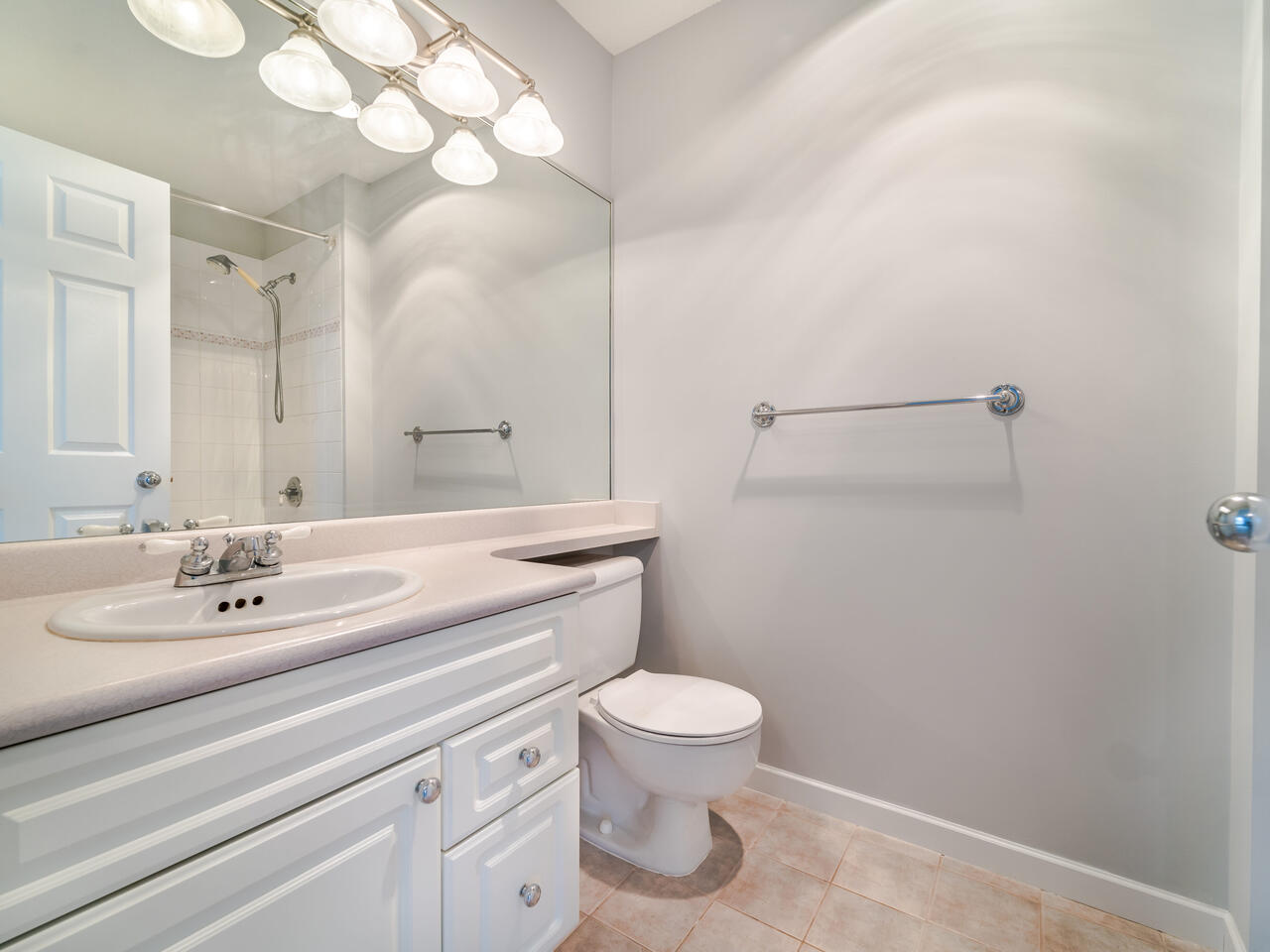 402 519 Twelfth St, New Westminster 18