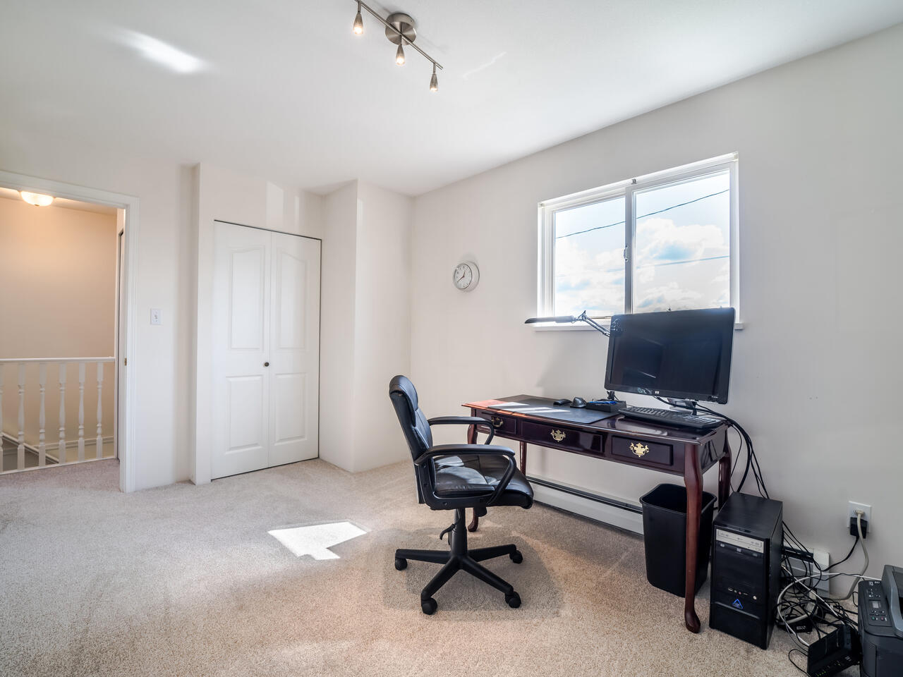 2005 London St, New Westminster 12