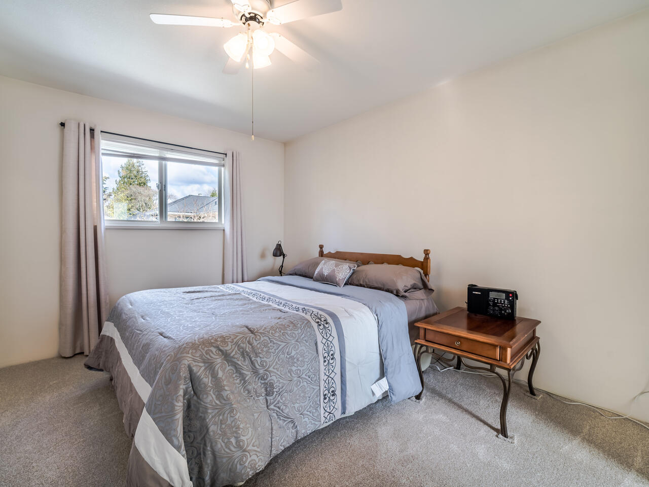 2005 London St, New Westminster 15