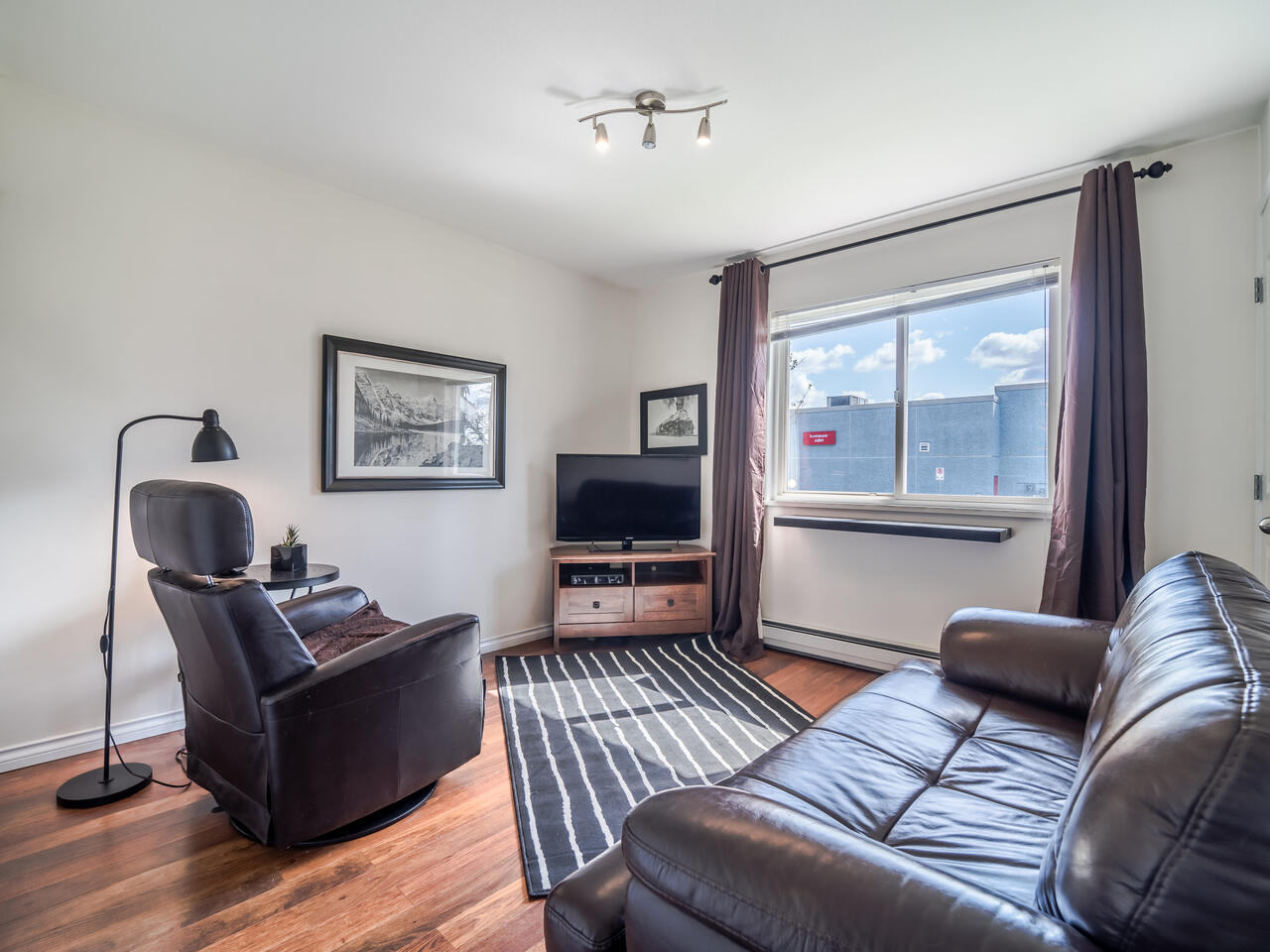 2005 London St, New Westminster 5