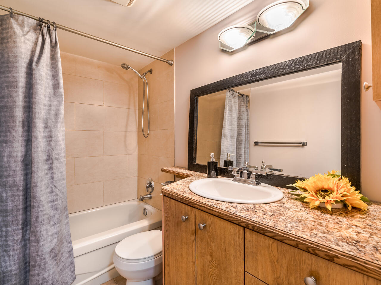 106 340 Ninth St, New Westminster 22