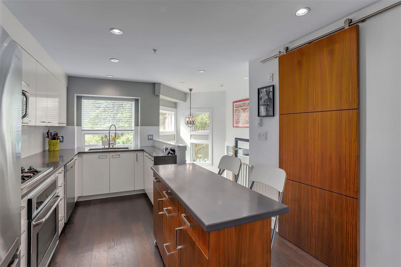 3339 Windsors St, Vancouver East 9