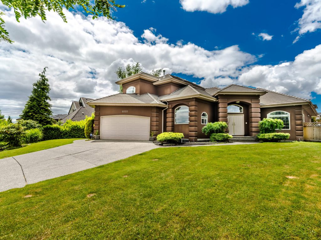 5777 Kettle Crescent West, Surrey