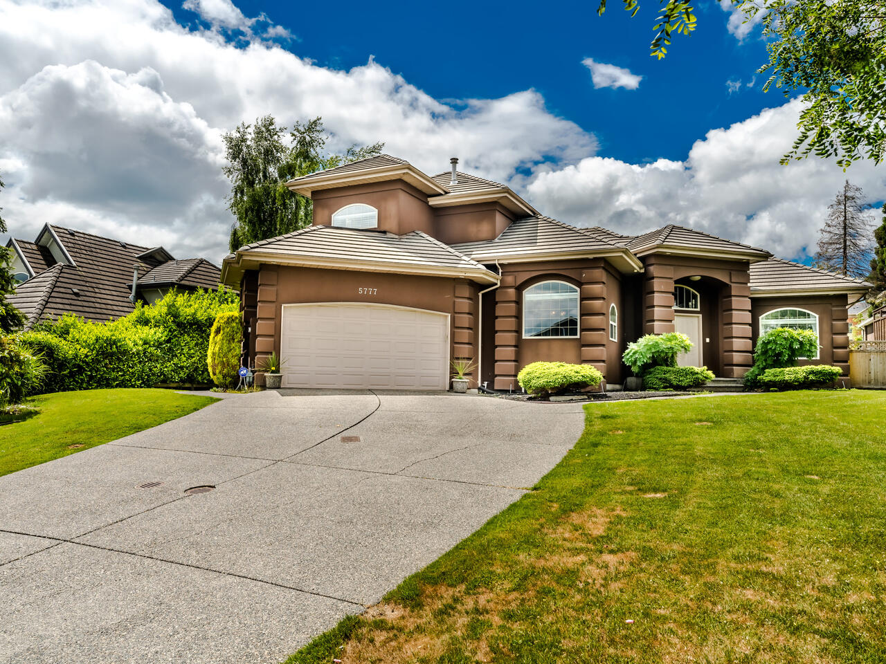 5777 Kettle Crescent West, Surrey 3