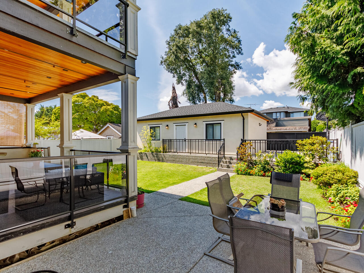 1609 Dublin St, New Westminster 29
