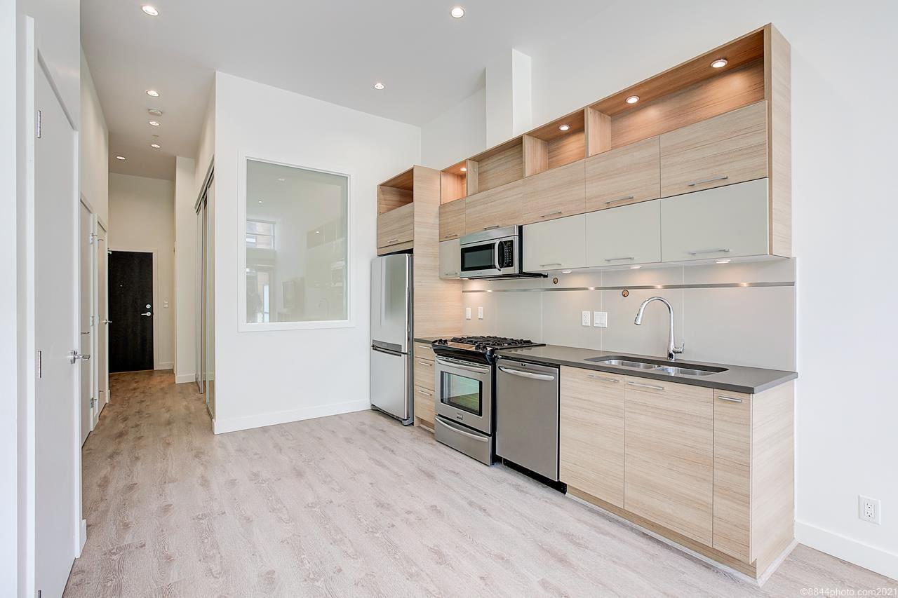 4 9150 University High Street, Burnaby North 14