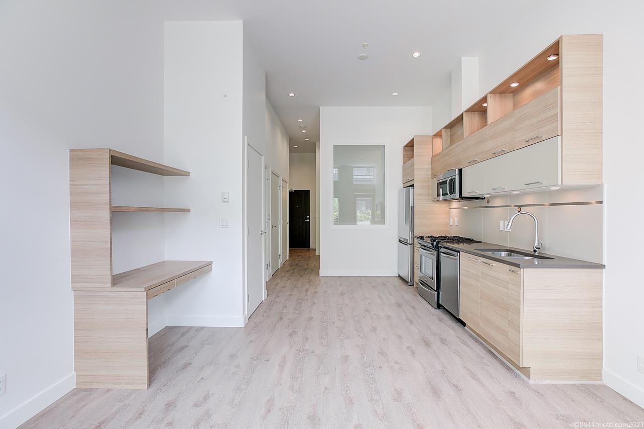 4 9150 University High Street, Burnaby North 15