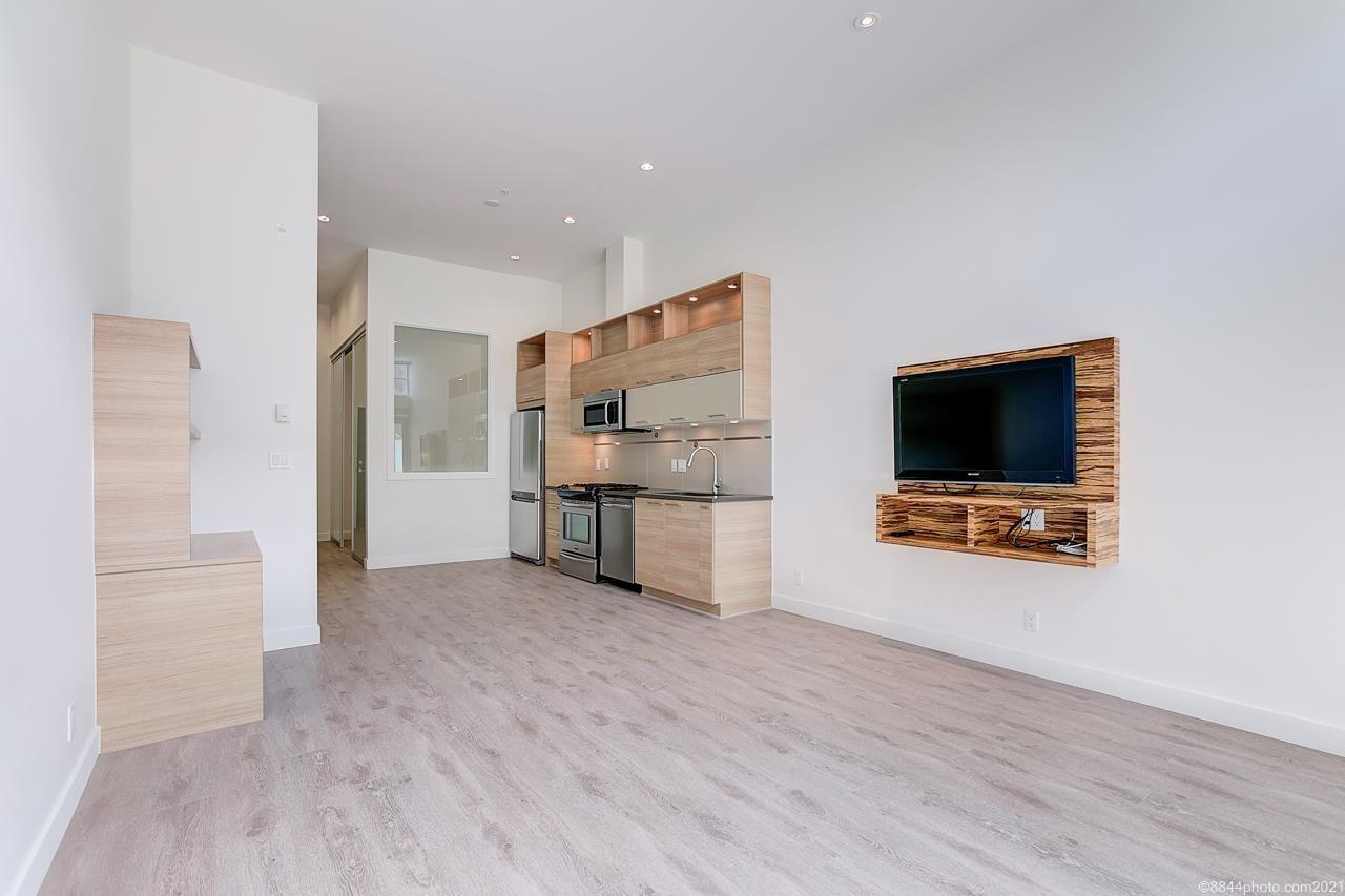 4 9150 University High Street, Burnaby North 17