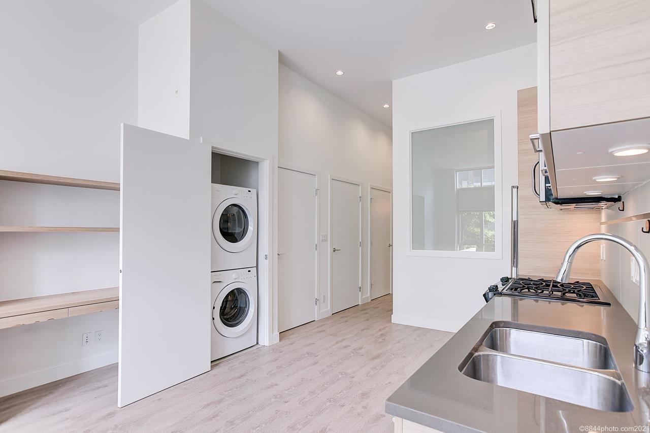 4 9150 University High Street, Burnaby North 23