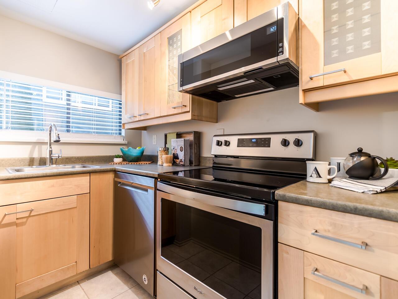 109-423 Agnes Street, New Westminster 6
