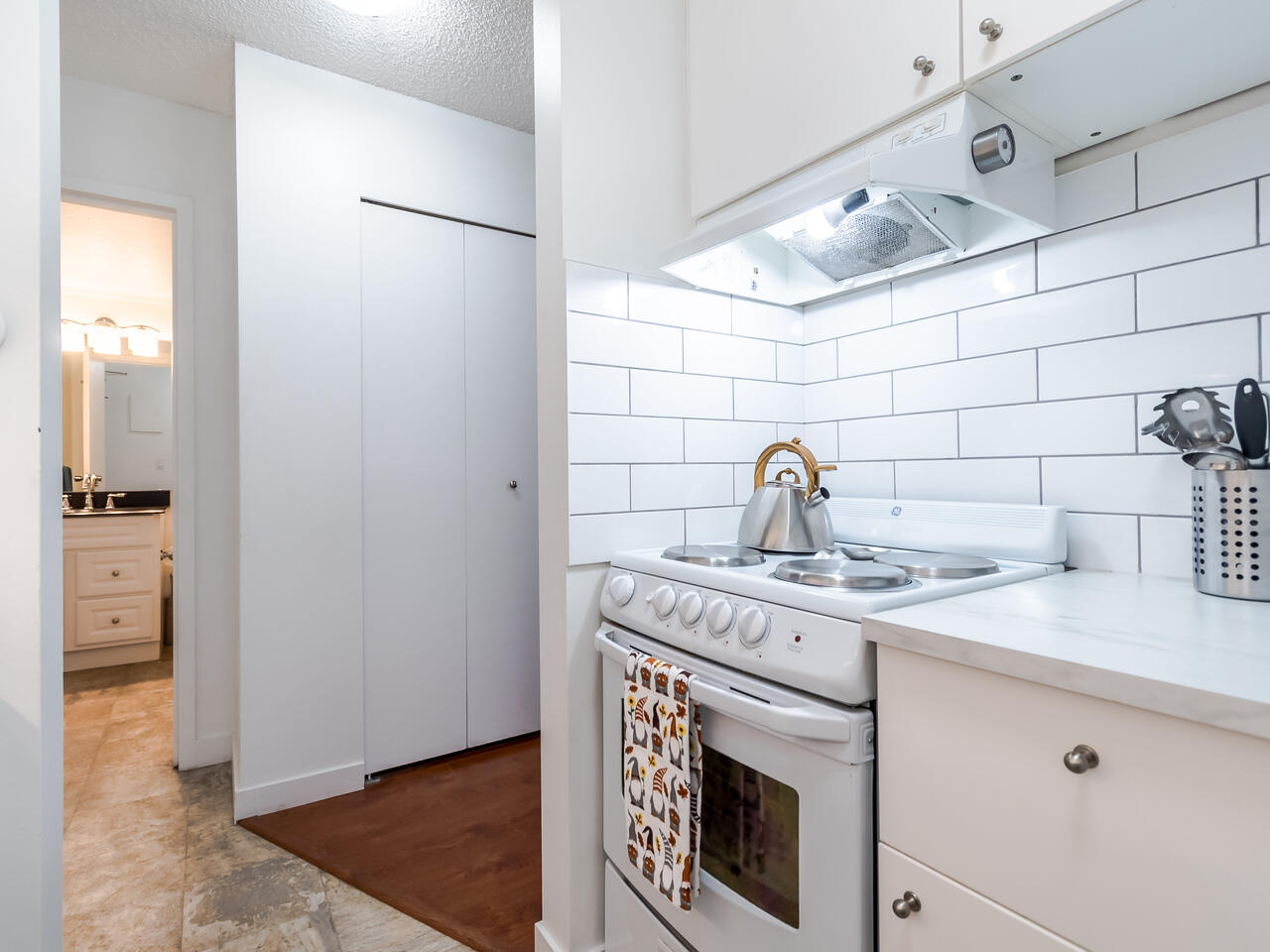 208-707 Eighth St, New Westminster 9