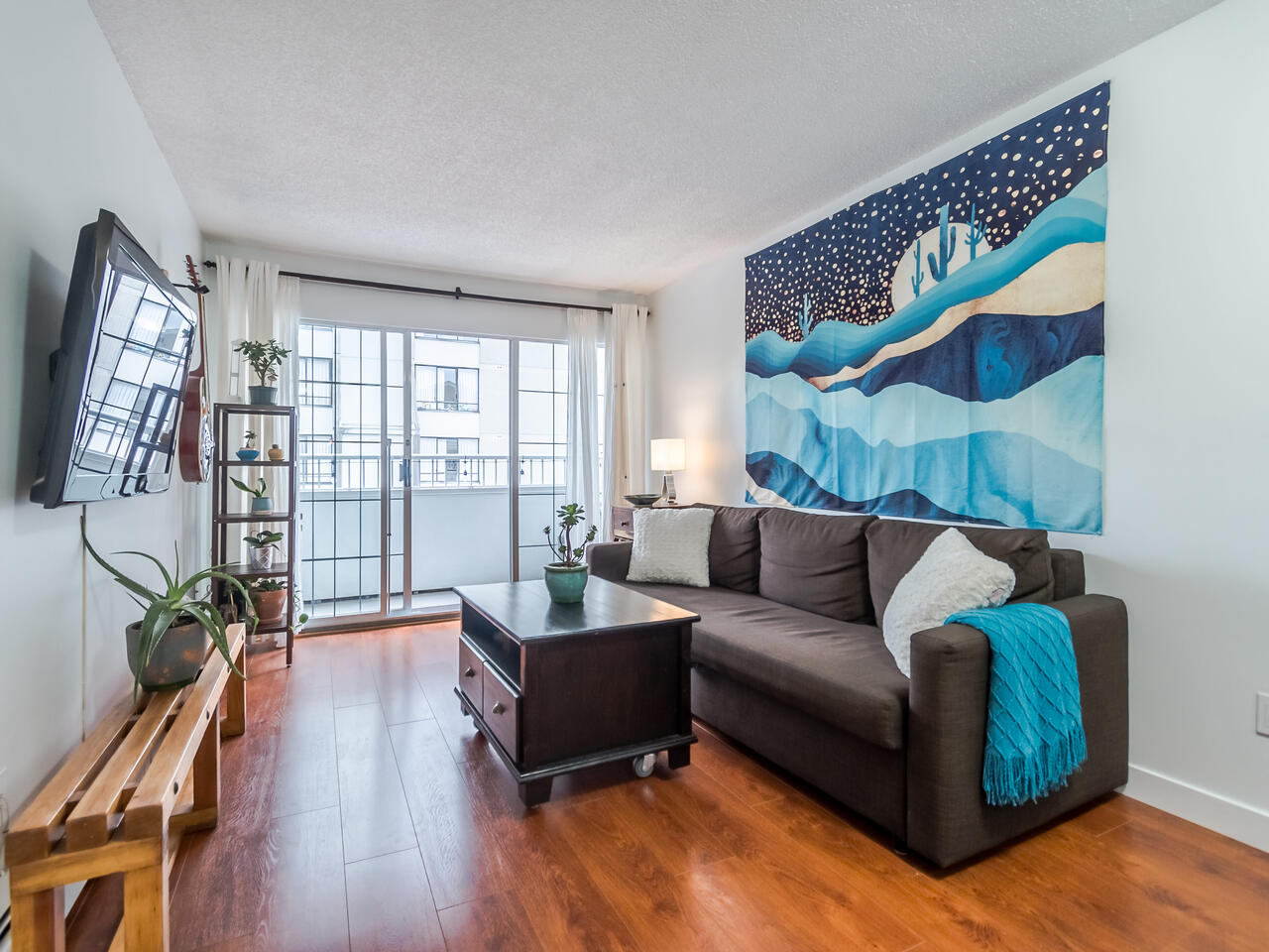 208-707 Eighth St, New Westminster 2