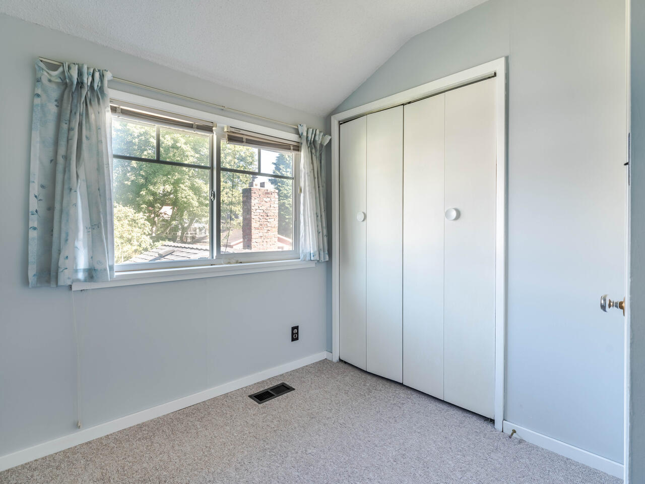 321 Oliver Street, New Westminster 15