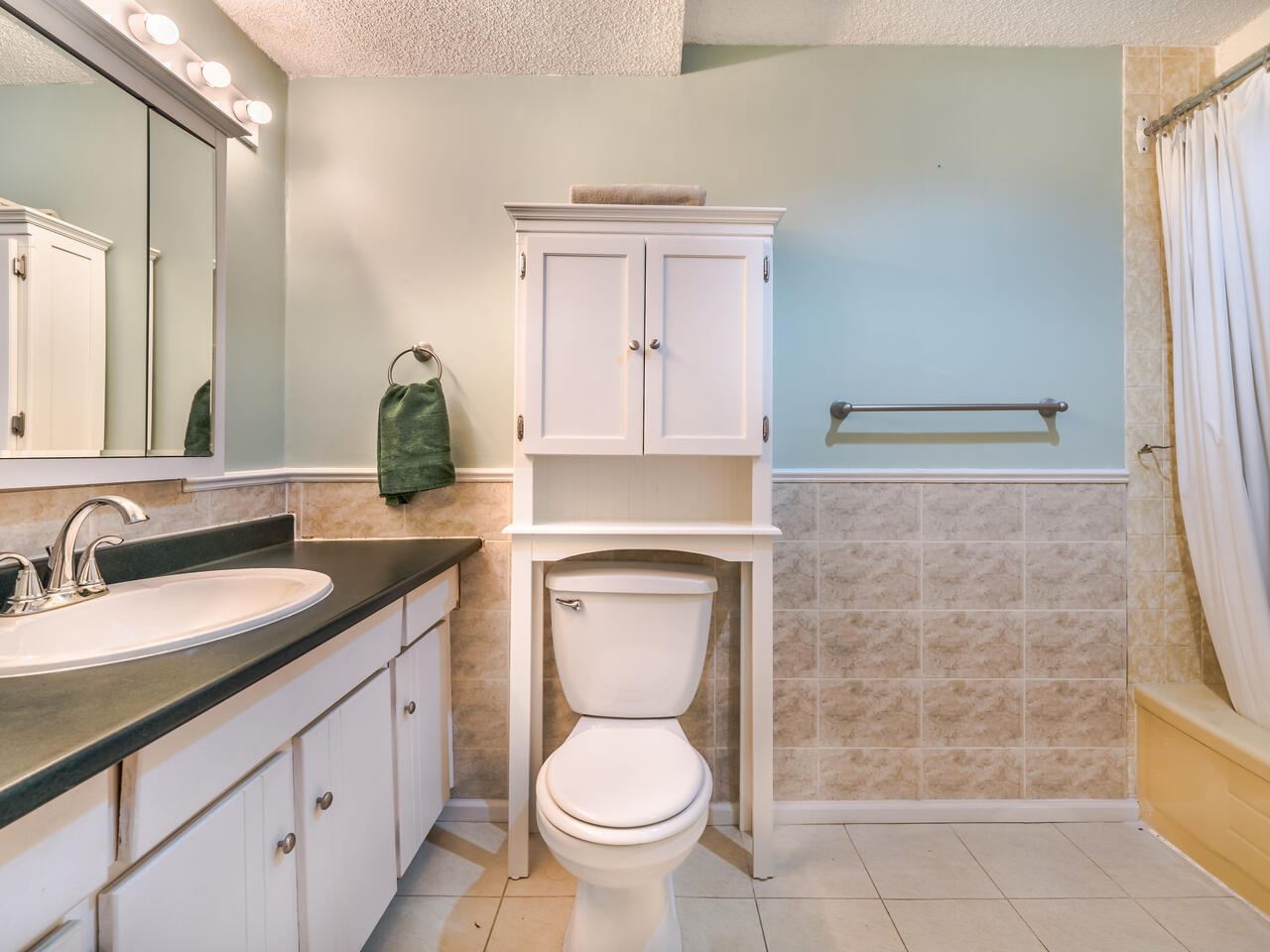 210 1011 Fourth Avenue, New Westminster 11