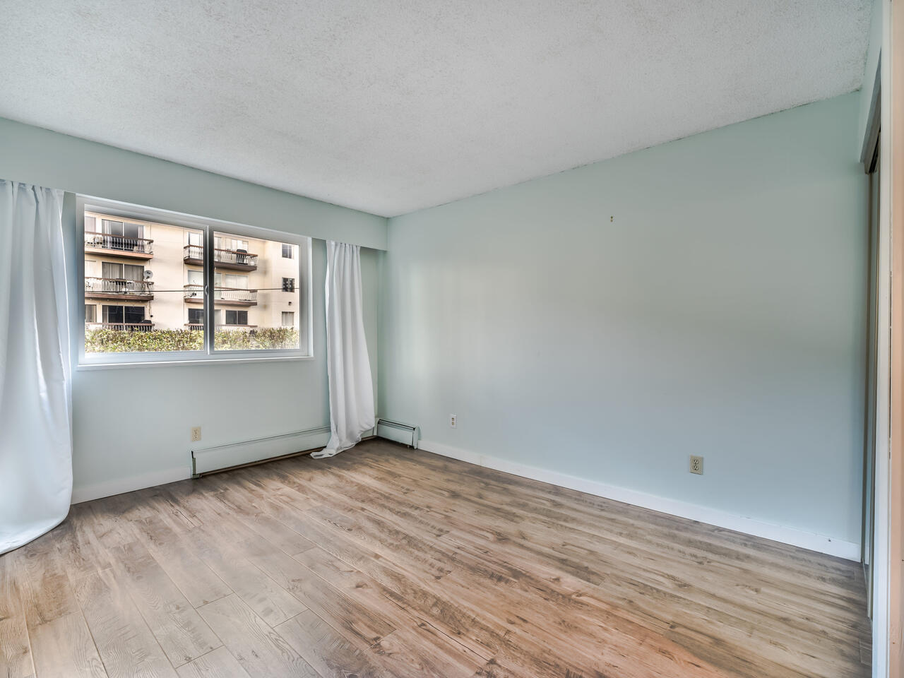 210 1011 Fourth Avenue, New Westminster 9