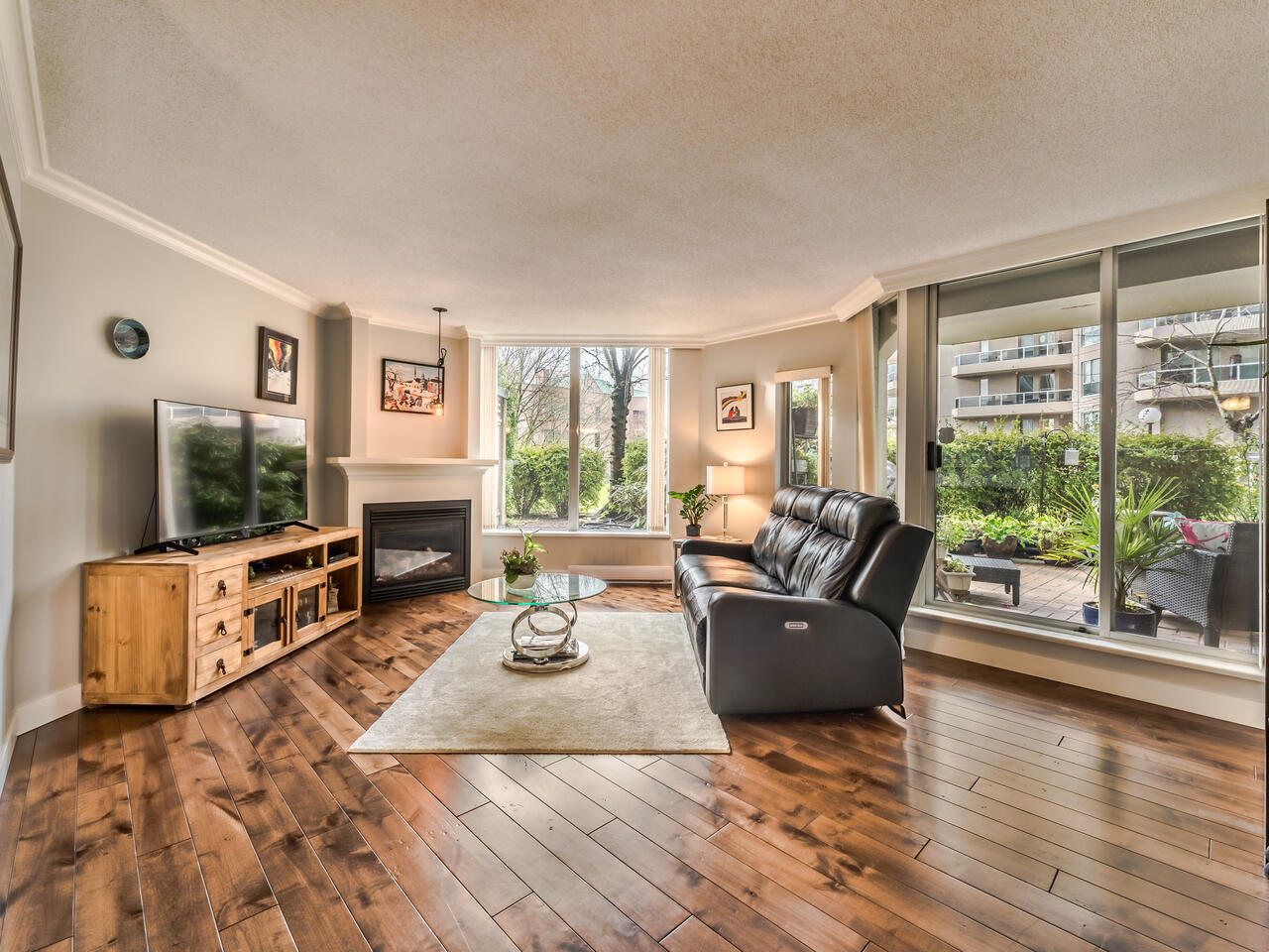 103 1135 Quayside Drive, New Westminster