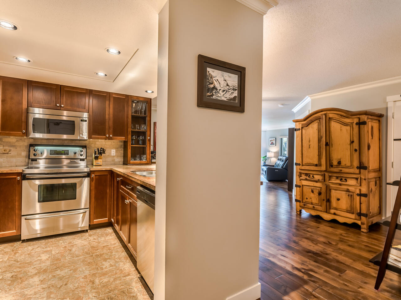103 1135 Quayside Drive, New Westminster 5