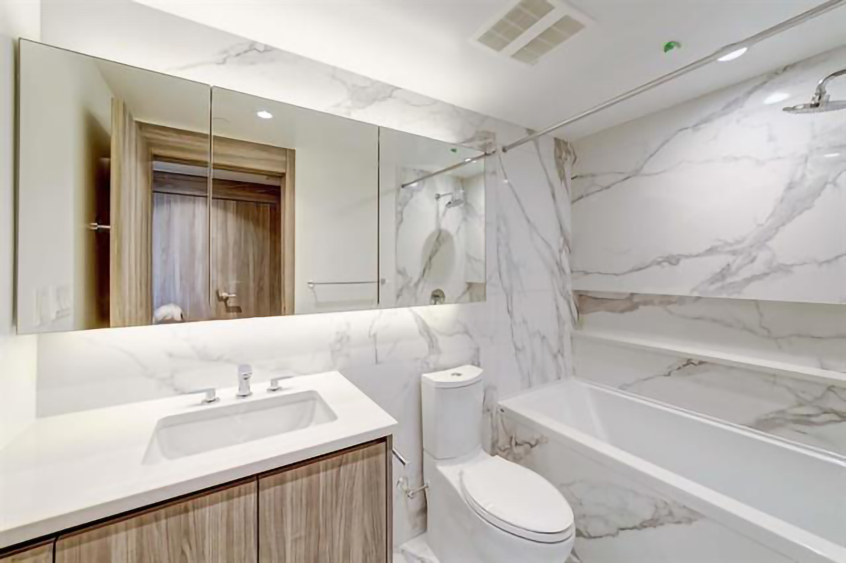 701 9887 Whalley Boulevard, North Surrey 10