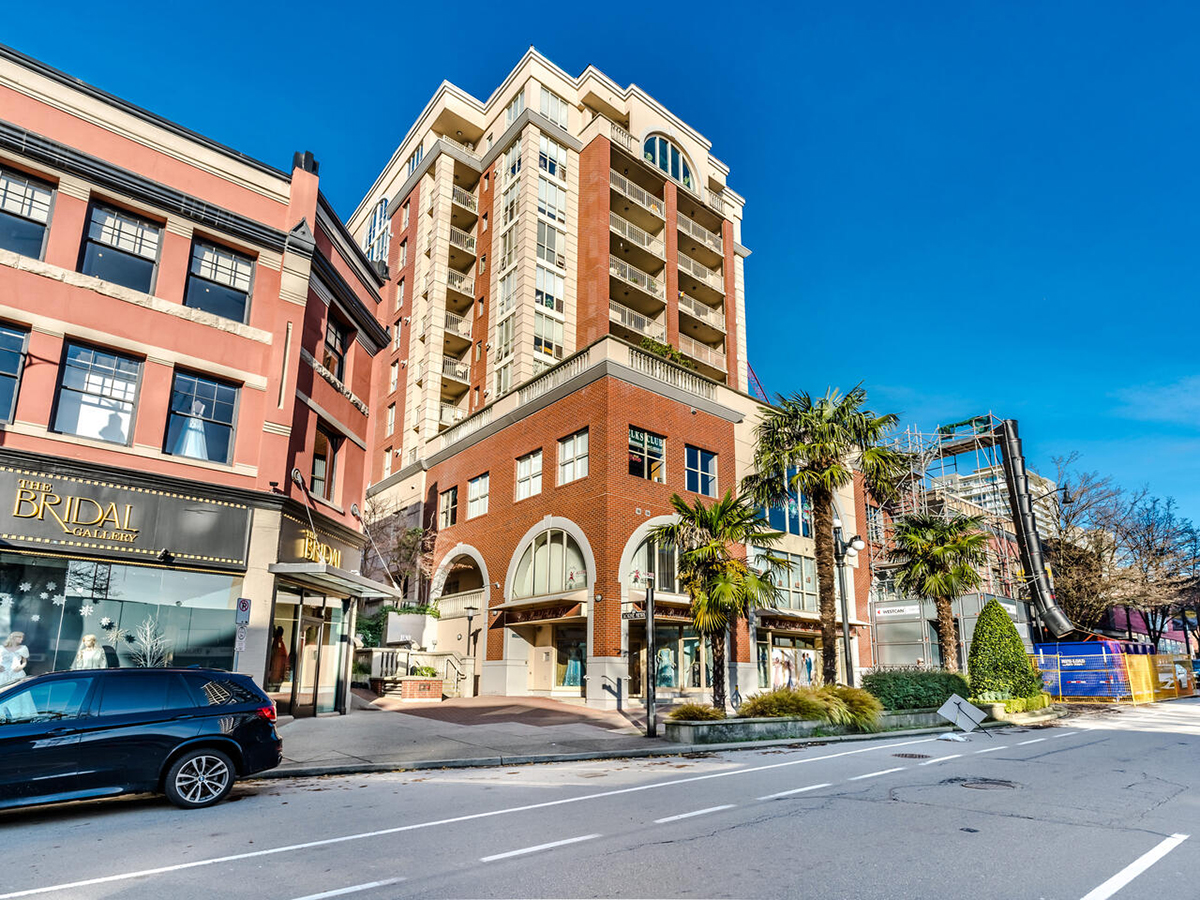 906 680 Clarkson Street, New Westminster