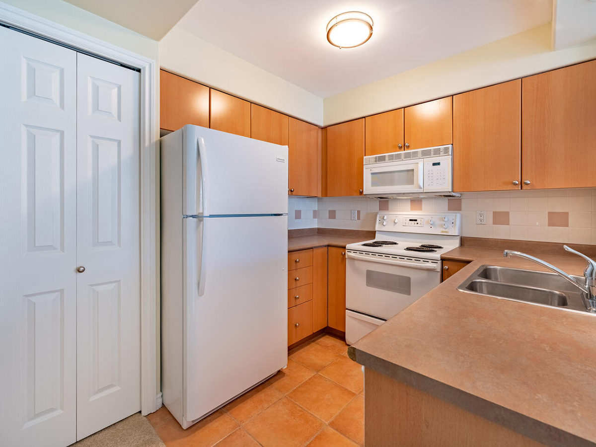 906 680 Clarkson Street, New Westminster 4