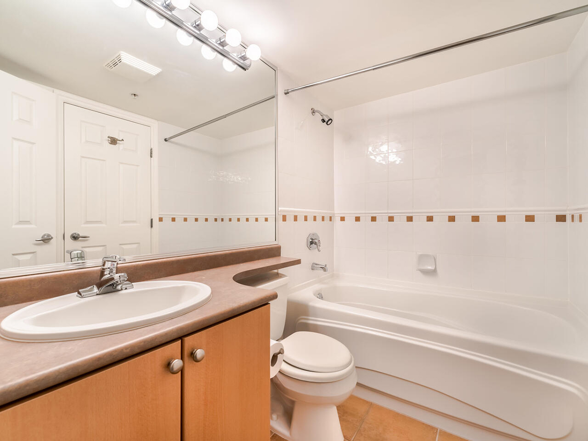 906 680 Clarkson Street, New Westminster 16