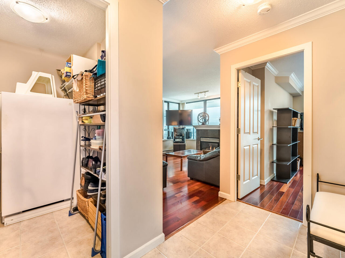 1802 615 Hamilton Street, New Westminster 11
