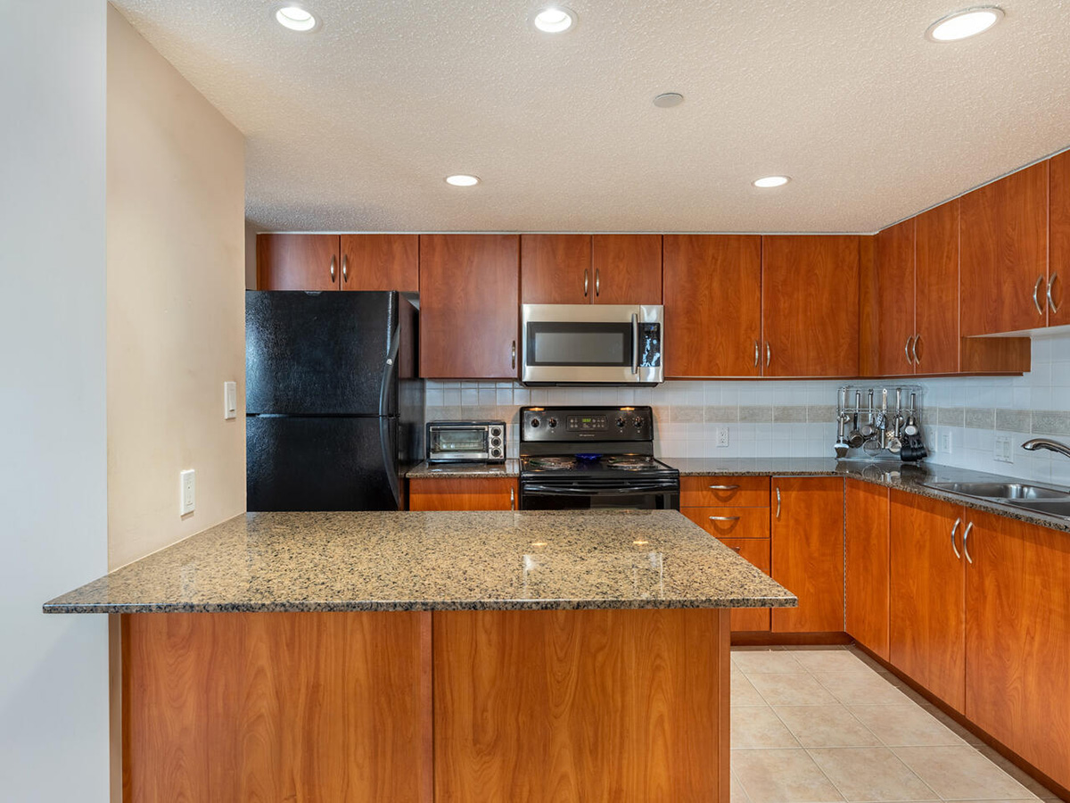 1802 615 Hamilton Street, New Westminster 12