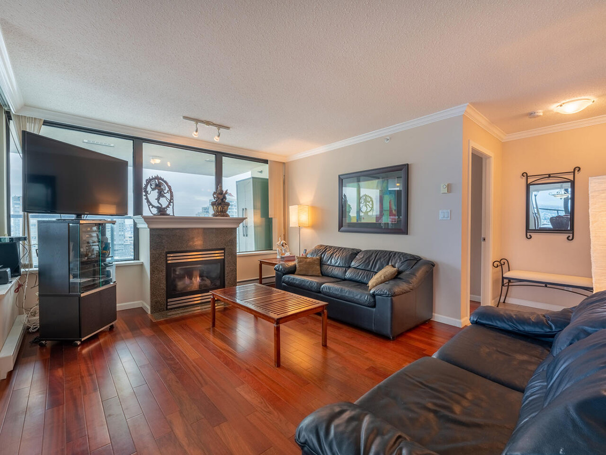 1802 615 Hamilton Street, New Westminster 4