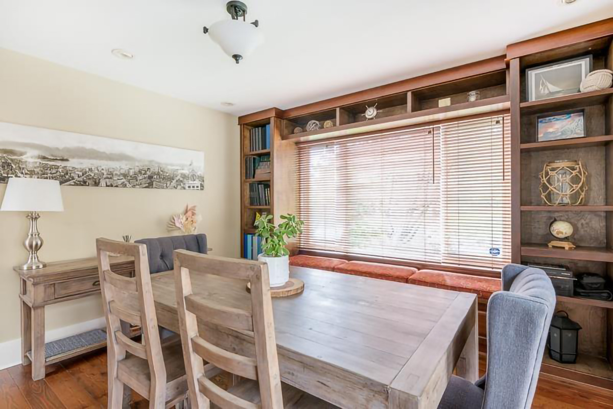 328 Strand Avenue, New Westminster 10