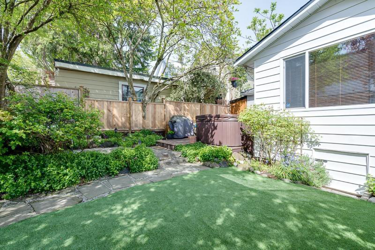 328 Strand Avenue, New Westminster 25