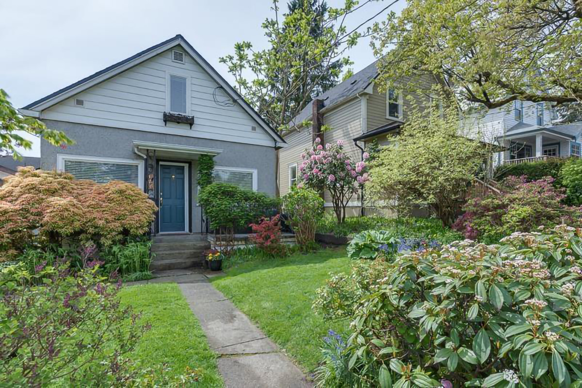 328 Strand Avenue, New Westminster 34