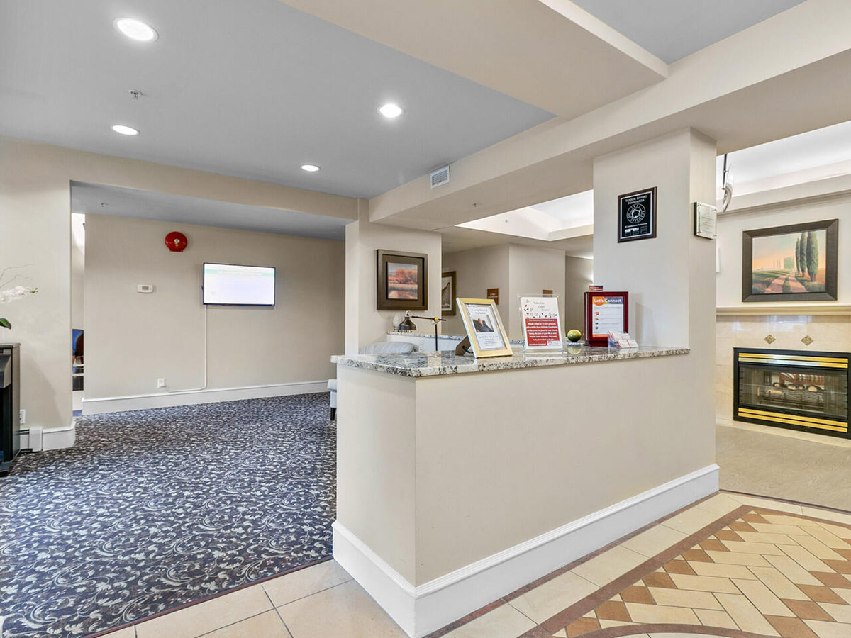 301 2266 Atkins Avenue, Port Coquitlam 3