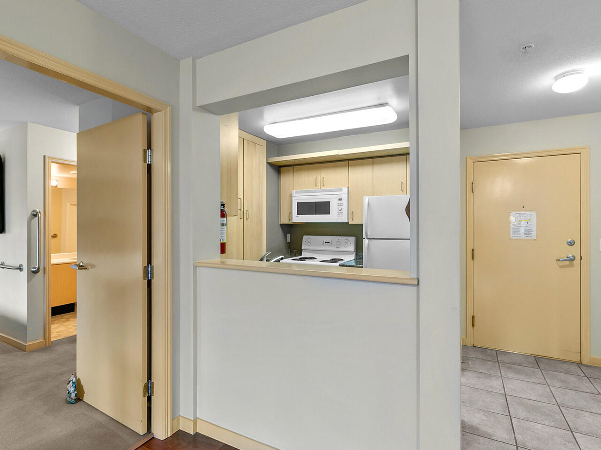 301 2266 Atkins Avenue, Port Coquitlam 4