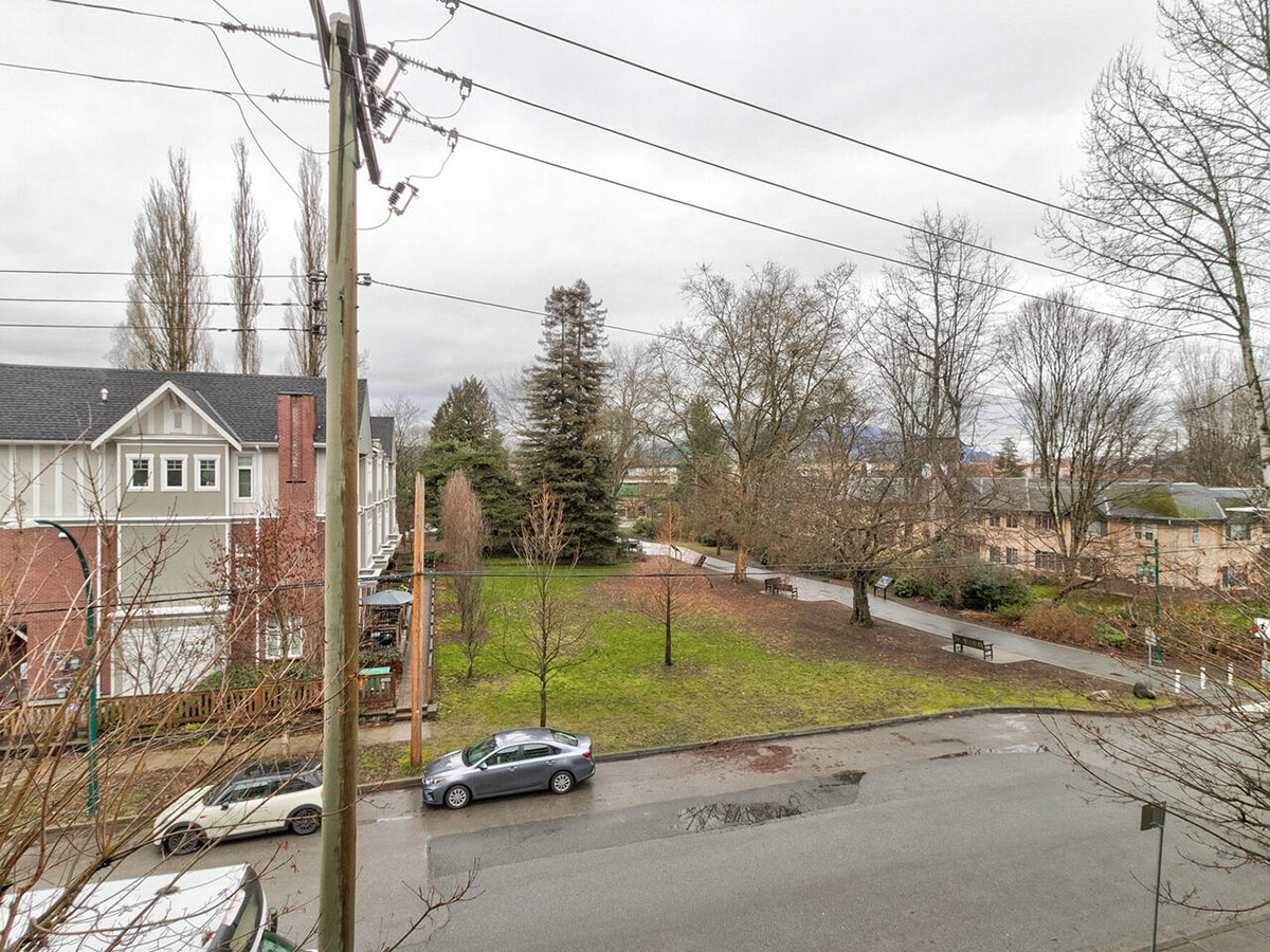 301 2266 Atkins Avenue, Port Coquitlam 19