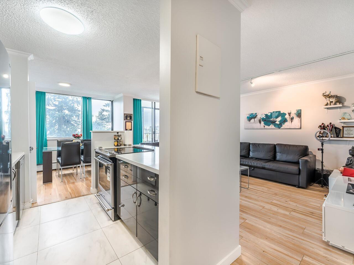 702 740 Hamilton Street, New Westminster 16