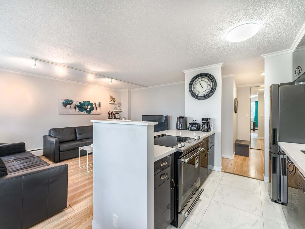 702 740 Hamilton Street, New Westminster 4