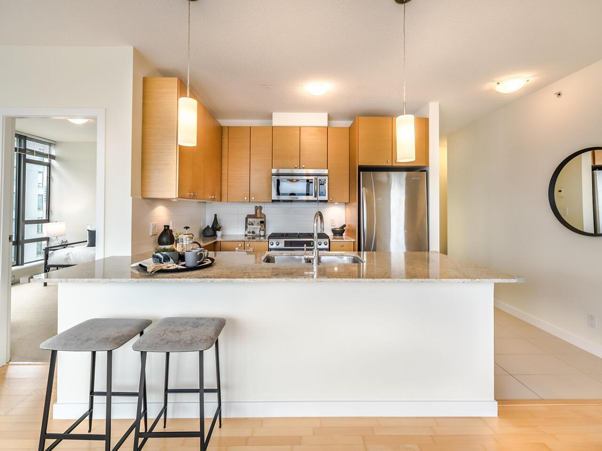 906 7362 Elmbridge Way, Richmond 7