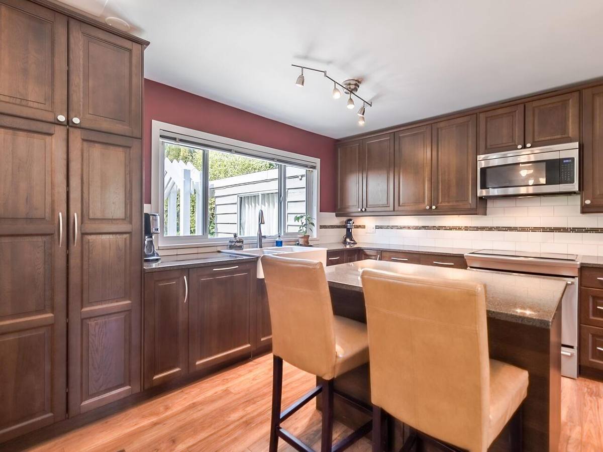1716 Eastern Drive, Port Coquitlam 10