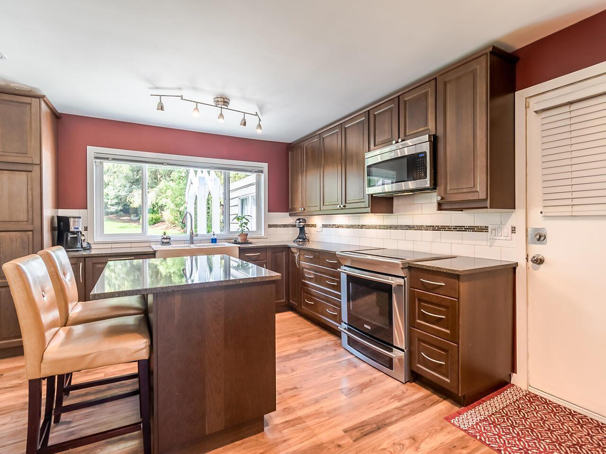 1716 Eastern Drive, Port Coquitlam 9
