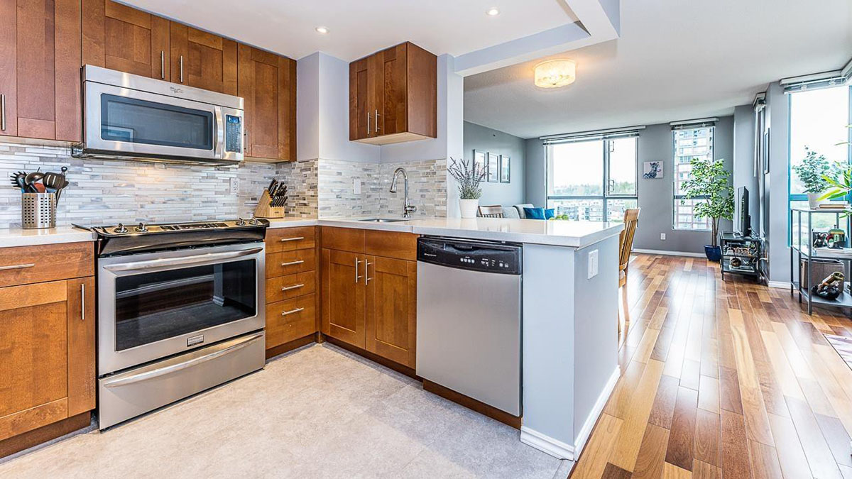 1501 55 Tenth Street, New Westminster 18