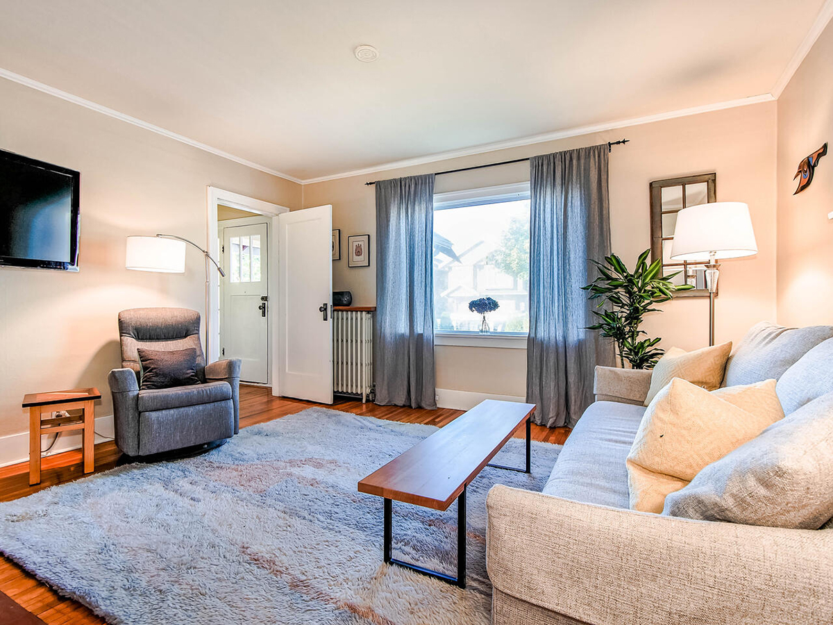 4152 Pender Street, Burnaby 5